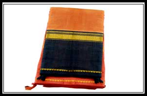 Handloom -body plain, ganga jamuna border with 1'jerry border with out blouse, Rs. 350-4000/-